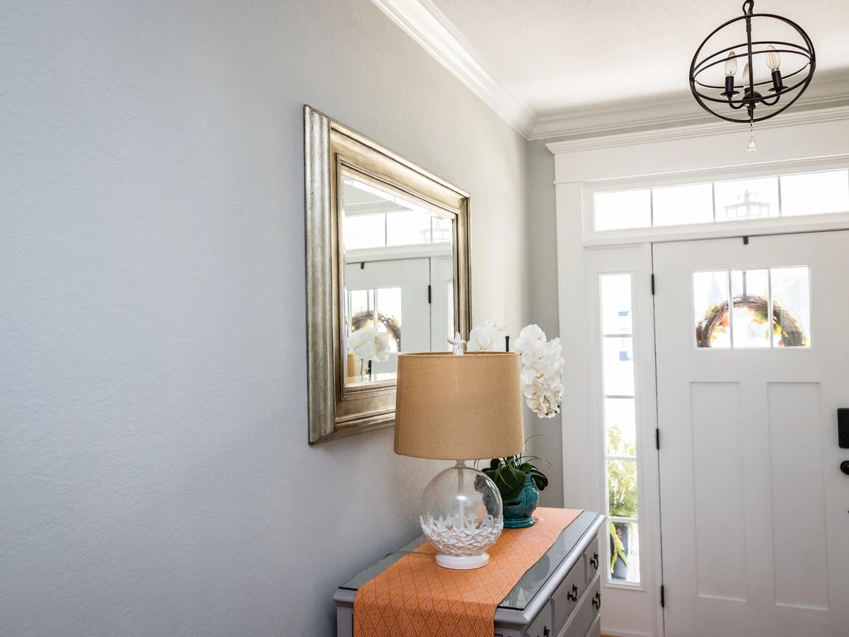 Interior painting in light grey hallway by Hull Decorators, professional decorators in Kirk Ella and Willerby