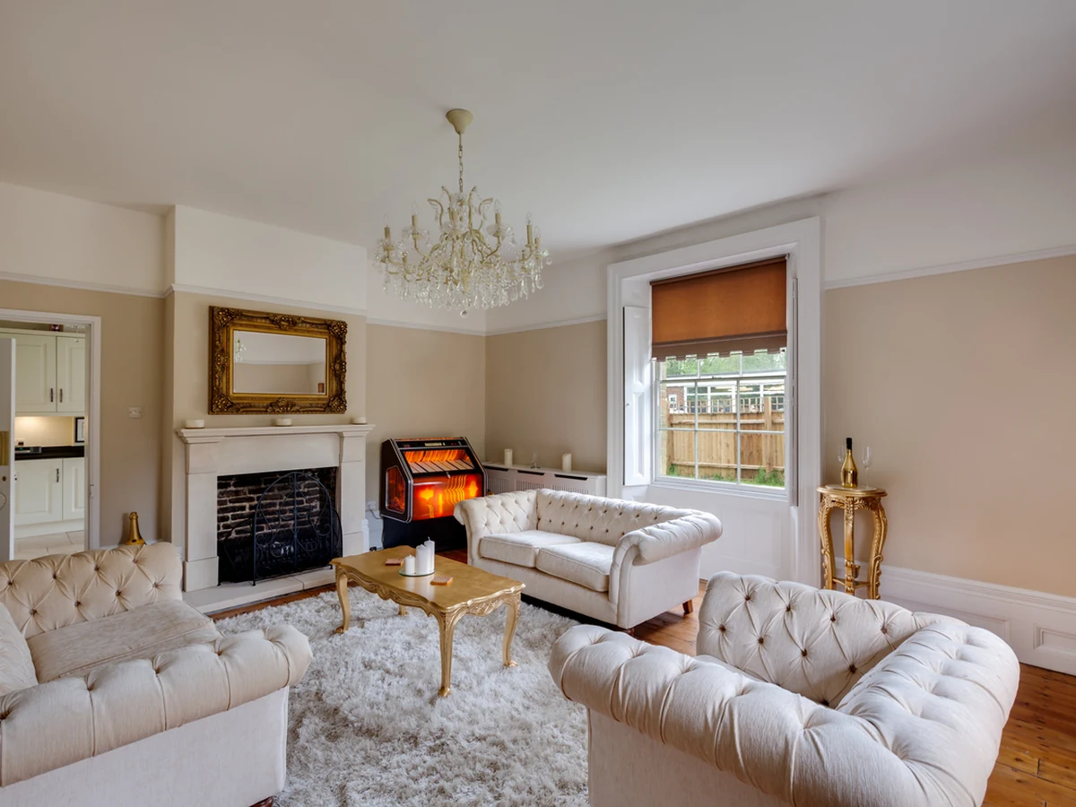 living-room-painting-elegant-cream-sitting-hull-decorators Hull interior decorating - elegant cream sitting room by Hull Decorators