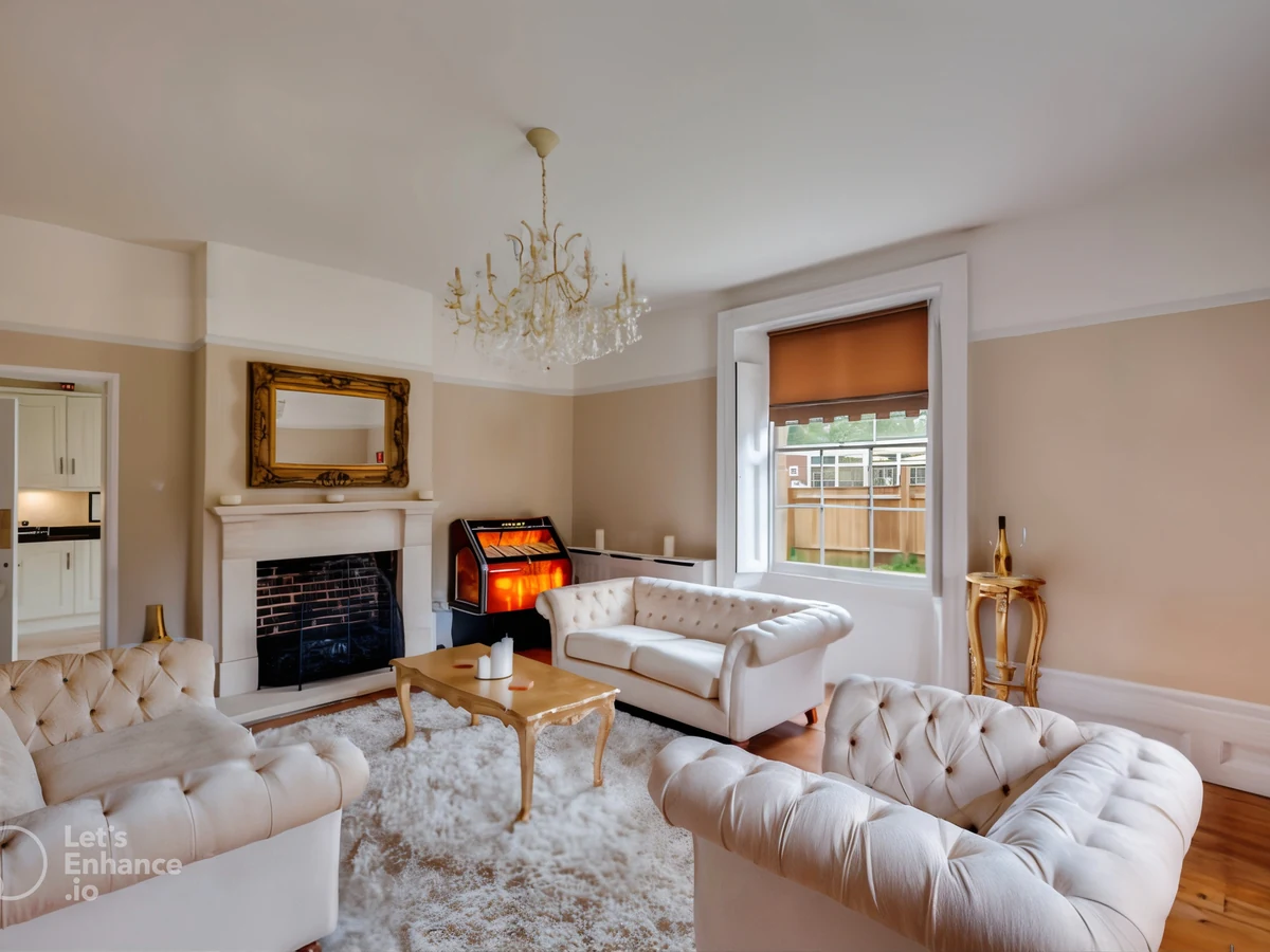 living-room-painting-elegant-cream-victorian-hull-decorators Painters and decorators in Hull - elegant cream Victorian living room by Hull Decorators