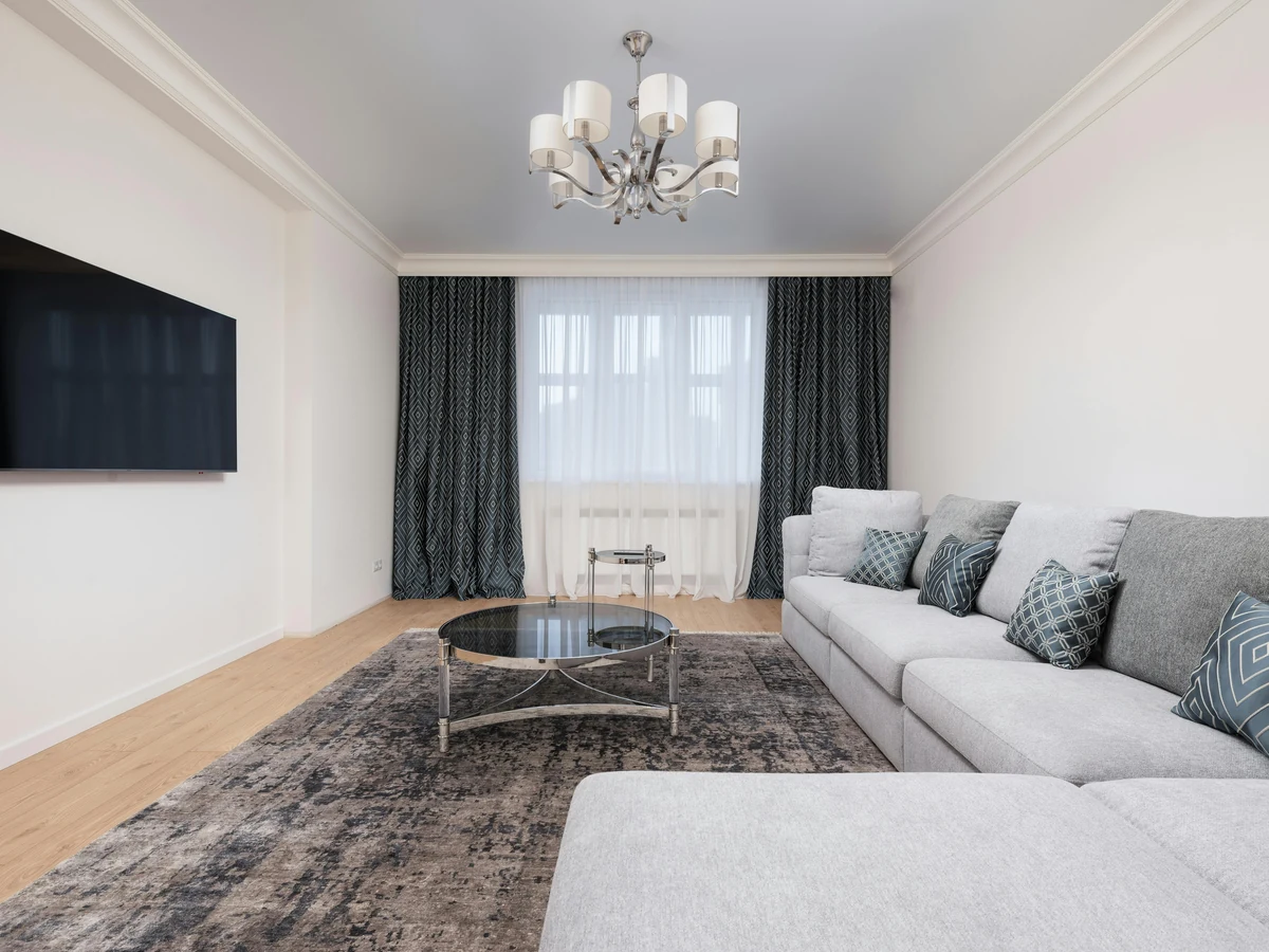 fireplace-tiled-swansea-marble-daffodil-tiling living room painting white lounge grey hull decorators